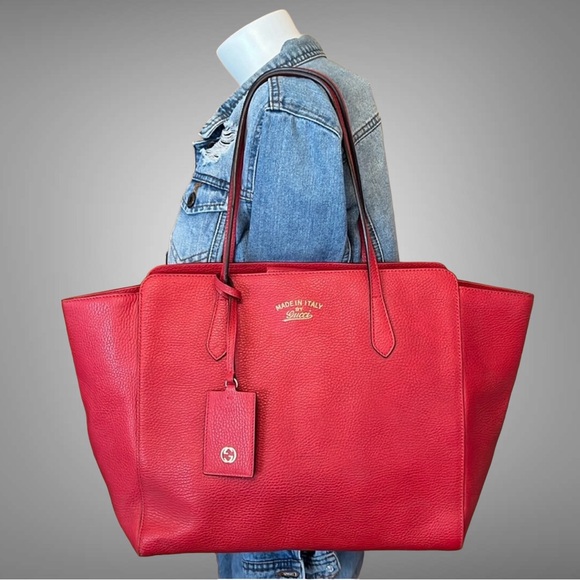 A285 - 💯 % authentic Gucci shoulder bag - Picture 1 of 16